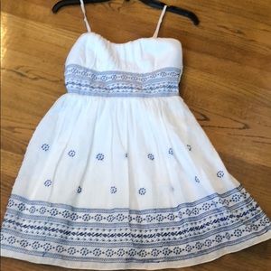 Juniors white and blue sleeveless dress. Size 3